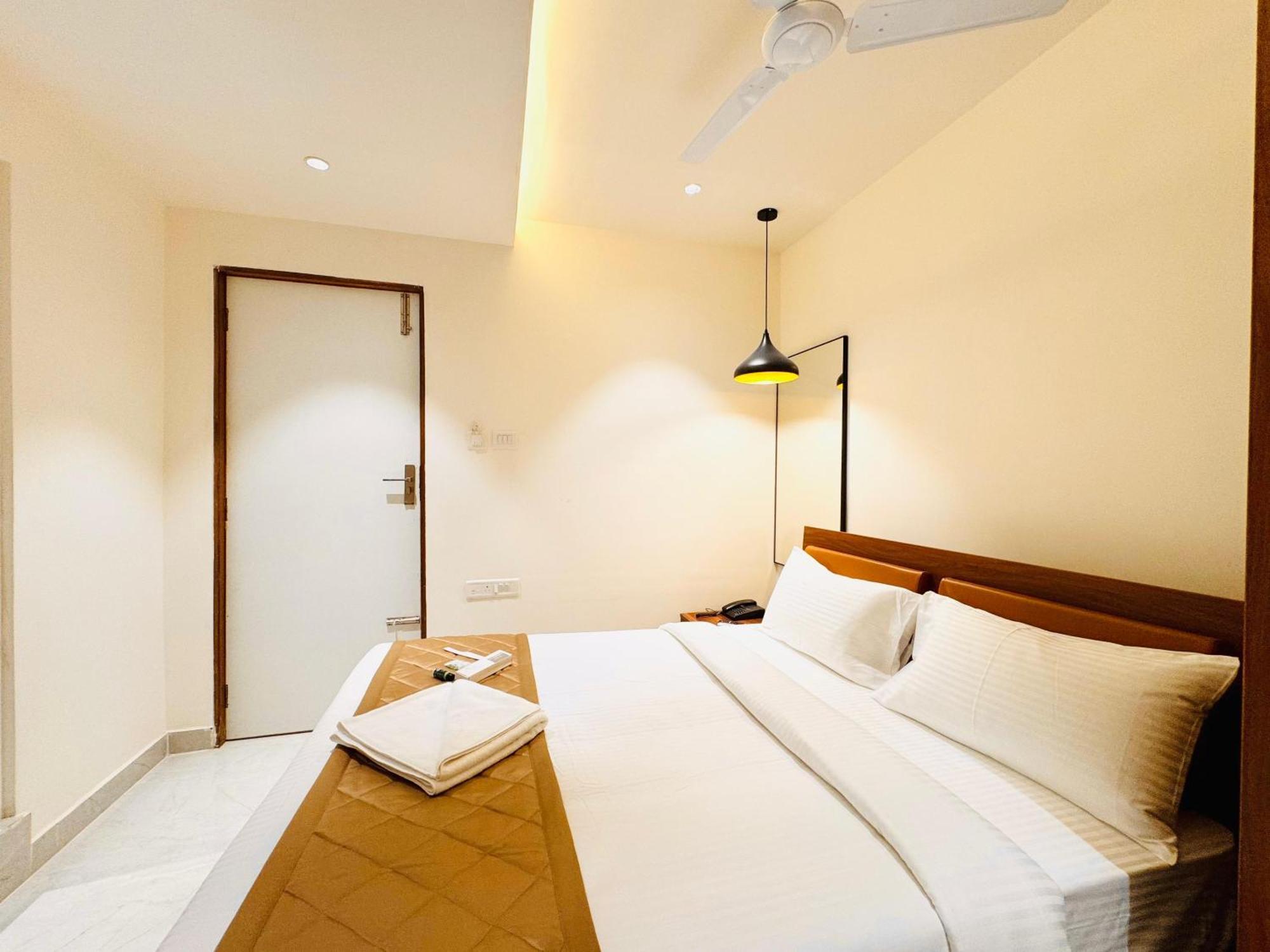 Hotel Star Avenue - Indiranagar Bangalore Exterior photo