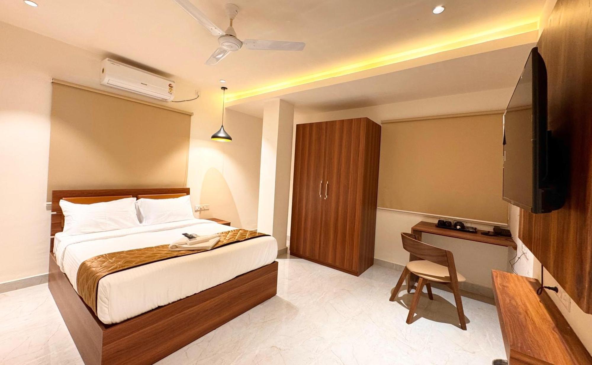 Hotel Star Avenue - Indiranagar Bangalore Exterior photo